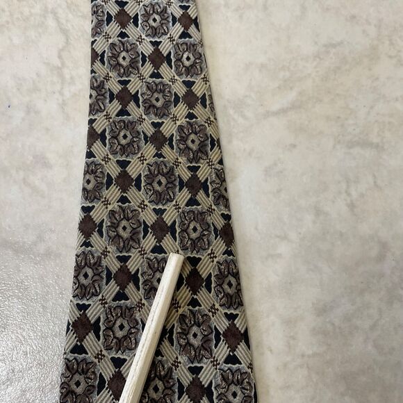 HENRY GRETHEL Men’s Italian silk tie Geo Aztec Pattern Browns Made in the  USA - Picture 15 of 15